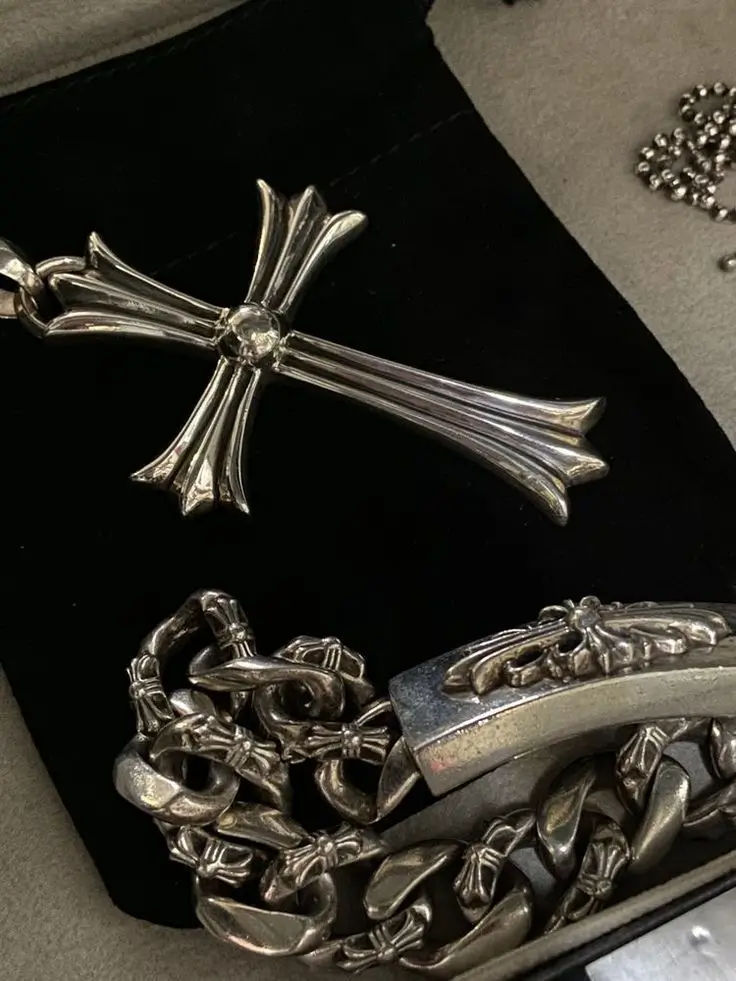 Chrome Hearts