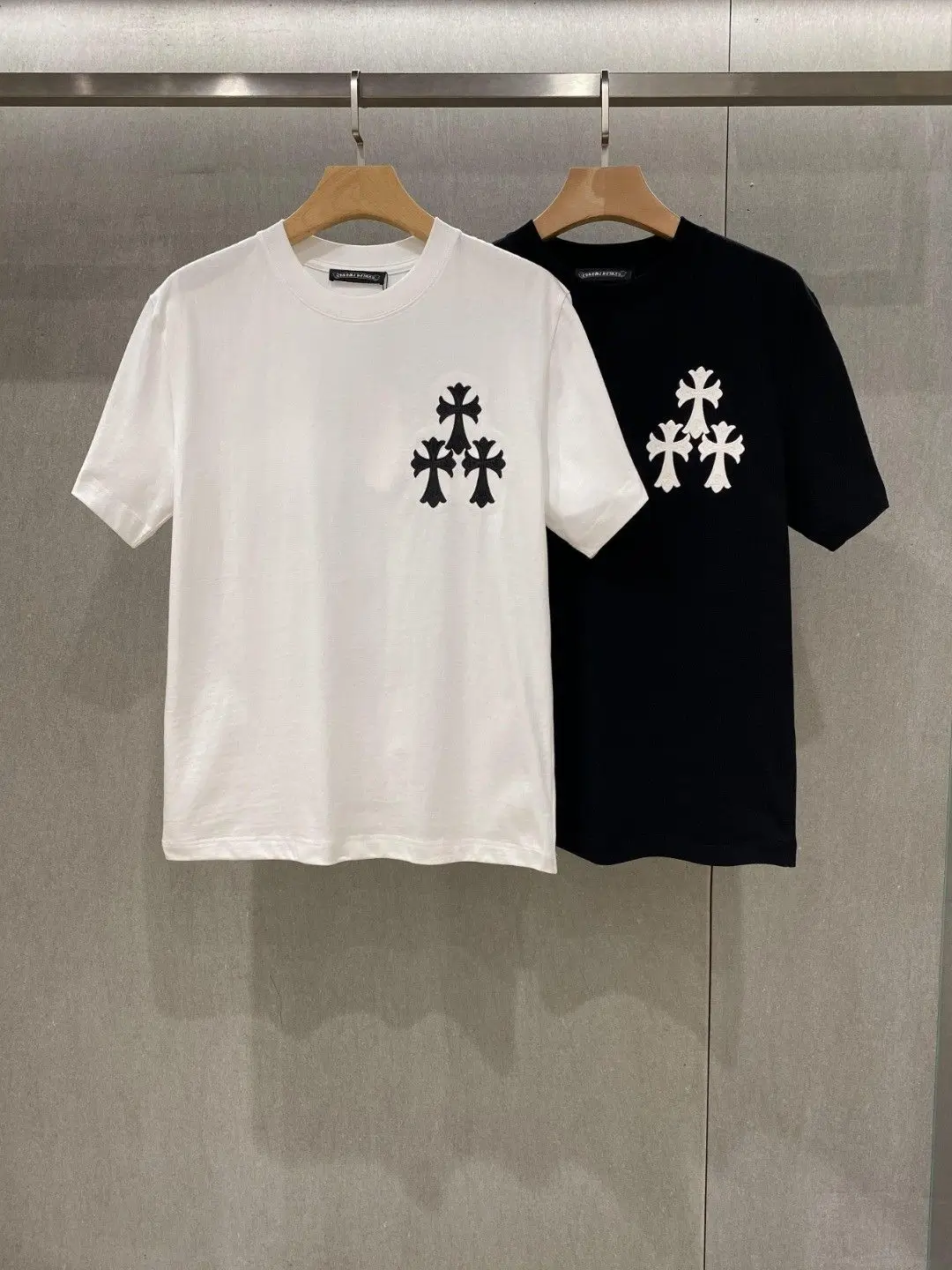 Are Those Crosses on Chrome Hearts Canada?